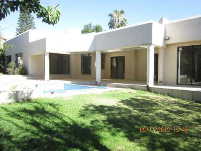 House For Sale in Fourways Gardens, Sandton